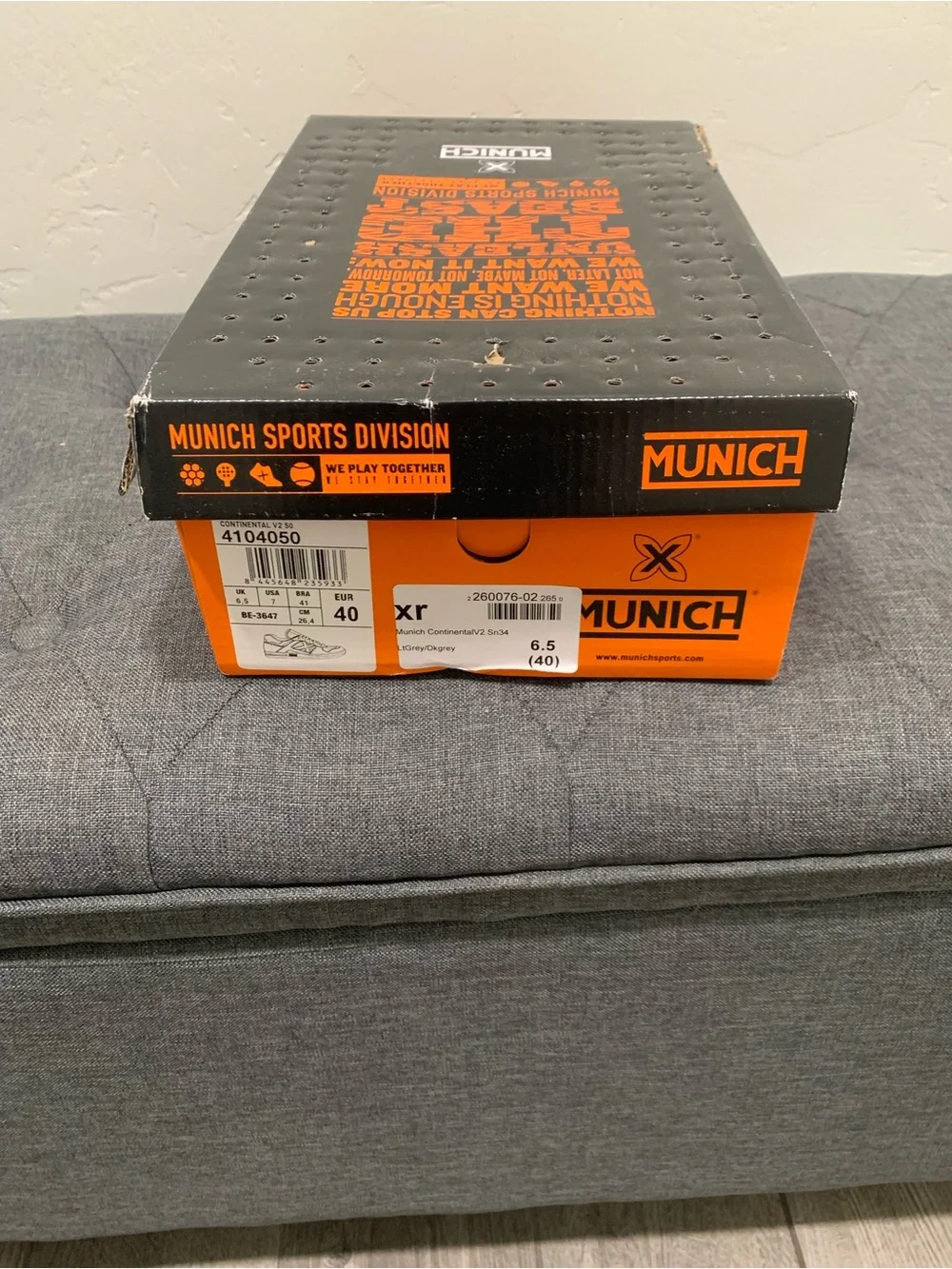 Munich Continental V2 Futsal Indoor Soccer Size EU 40 (≈26.4 cm)